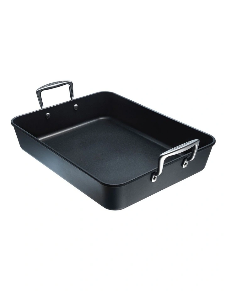 Le Creuset TNS 35cm Roaster 3 Le Creuset TNS 35cm Roaster