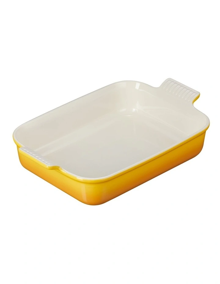 Le Creuset Heritage Stoneware Dish 32cm Nectar 3 Le Creuset Heritage Stoneware Dish 32cm Nectar