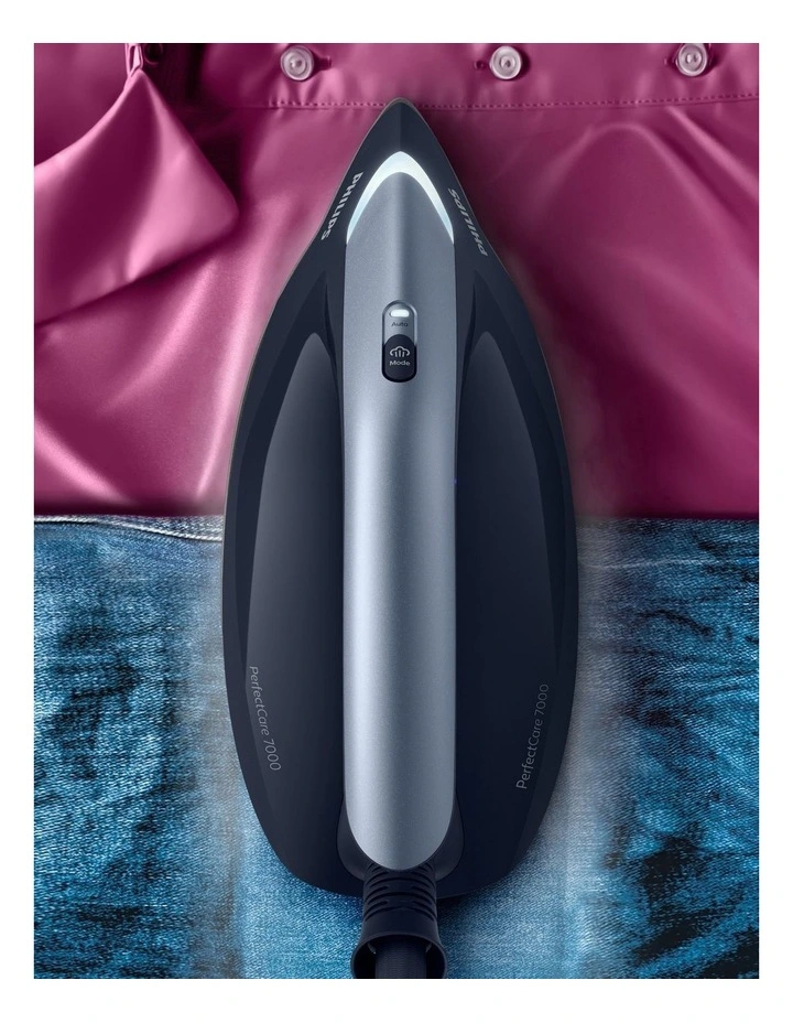 Philips PerfectCare 7000 Series Steam Generator Iron Dark Blue PSG7130/20 4 Philips PerfectCare 7000 Series Steam Generator Iron Dark Blue PSG7130/20 - Image 2
