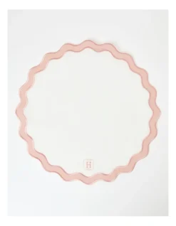 Heritage Florence Scalloped Edge Pink And White Napkins Set Of 4 In Pink/White