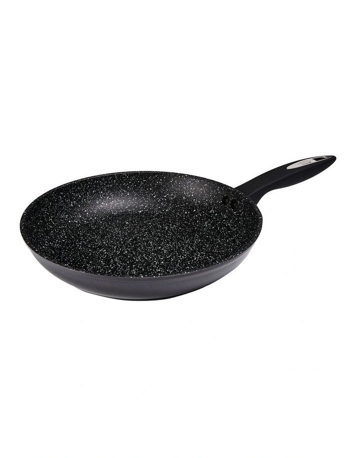 Zyliss Ultimate Forged Frying Pan 28cm In Black 3 Zyliss Ultimate Forged Frying Pan 28cm In Black